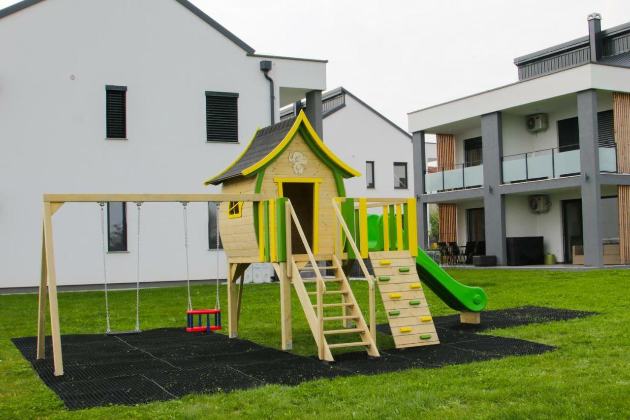 Apartma Mariposa Banovci Kültér fotó
